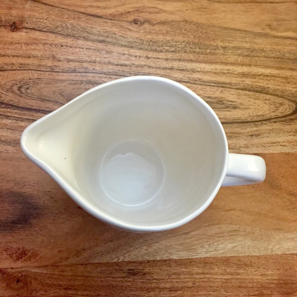 New Rae Dunn Pour Cup Iconic Cow - Picture 5 of 7